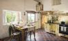 Ægte hjem: et rustikt sommerhus smukt restaureret ved hjælp af traditionelle metoder og materialer