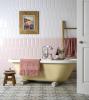 5 fantastiska rosa badrumsplattor som matchar 2021: s största inredningstrend