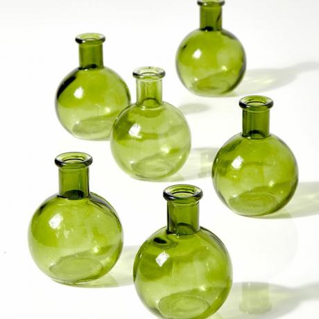Zes groene mini glazen vazen