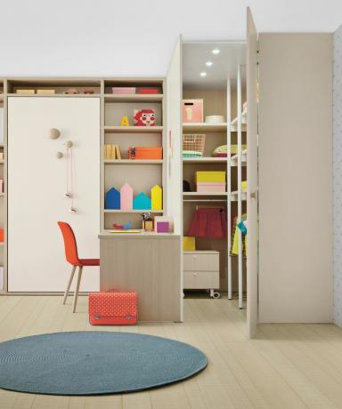 Како дизајнирати дечију собу: Дечија спаваћа соба са столом и практичним складиштем компаније Го Модерн