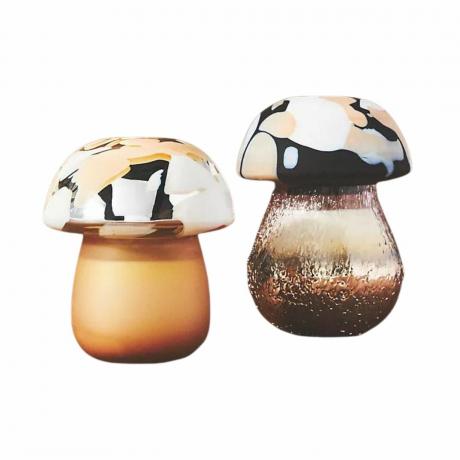Due candele a forma di fungo