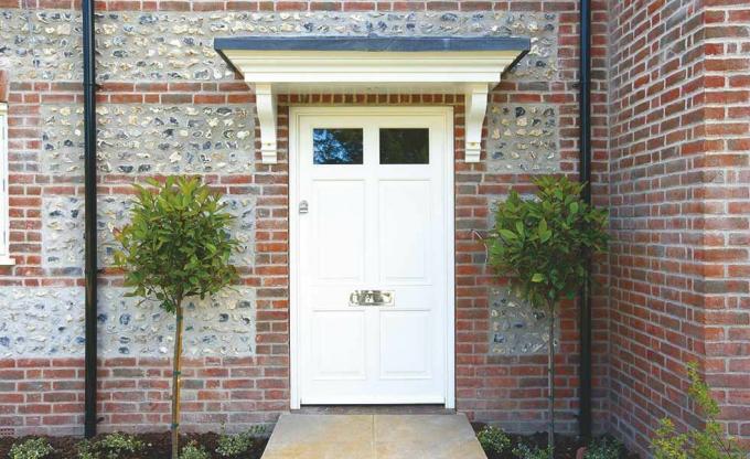 Входна врата от шест панелен дървен материал в стил Georgain в стил Westbury Joinery