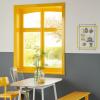Dipingere le finestre: 10 passaggi per migliorare i telai in legno e PVC come un professionista