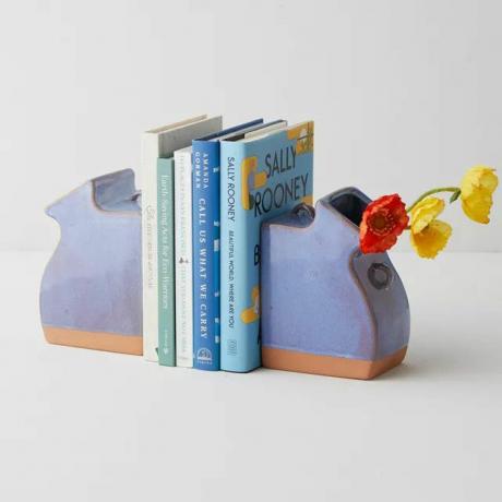 Kutni držači za knjige od keramičkih vaza
