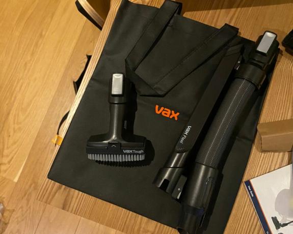 Vax pro rögzítőkészlet a táskára fektetve