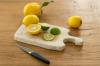 Como limpar uma tábua de madeira - higienize a sua usando sal, limão, vinagre e muito mais