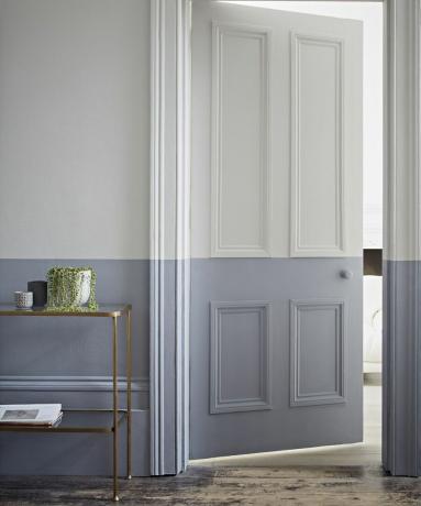 Idee per i corridoi di Crown che utilizzano vernice a emulsione blu e bianca pastello in un mezzo e mezzo decoro