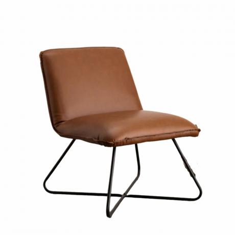Ein brauner, armloser Stuhl aus veganem Leder mit schwarzen Beinen