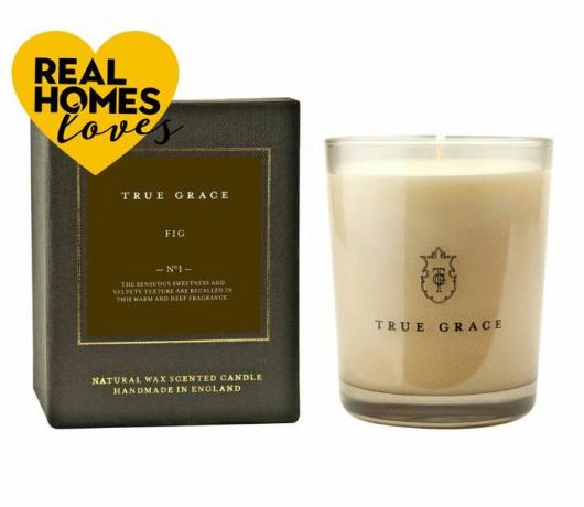 Лучший аромат для дома: True Grace Manor Classic Candle Fig.