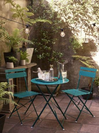 John Lewis Festoon Outdoor Line Lights Clear ú60, Brighton Bistro Outdoor Table and Chair Set Palm £ 79