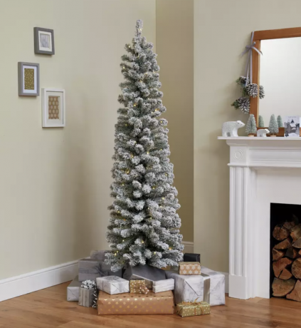 Božično drevo Argos Home 6ft vnaprej osvetljeno s snegom