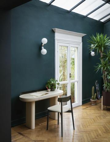 ideje za kućne urede: ćudljiv otvoreni prostor s jednostavnim postavljanjem stola