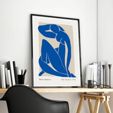 Impression d'art corporel mat bleu sur le bureau 