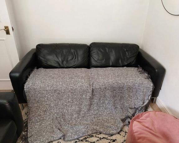 sofa og tæppe