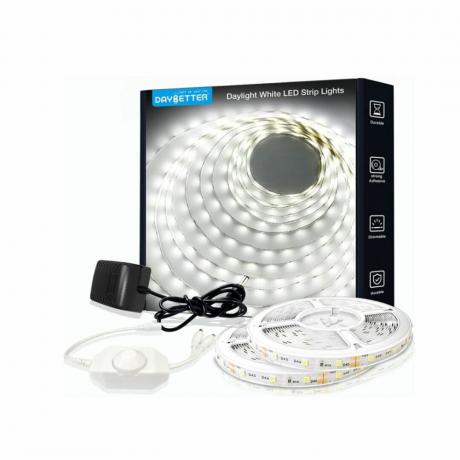 Egy doboz fehér LED fénycsíkkal