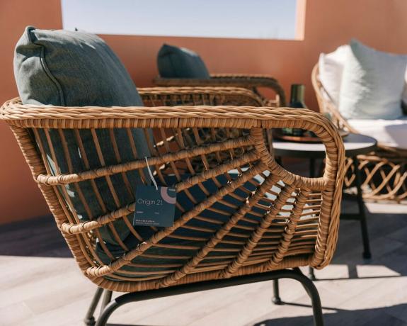 Lowes Origin 21 Outdoor-Stuhl aus Korbgeflecht mit Kissen