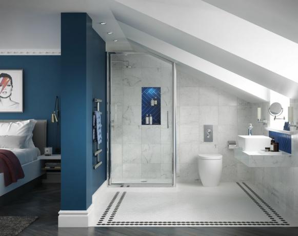 Sprcha Optima na mieru v podkroví s vlastnou kúpeľňou od spoločnosti Coram Showers