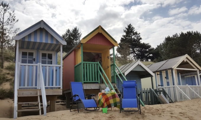 Maison de plage joliment peinte à Norfolk