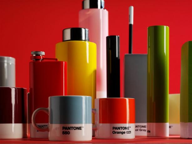 Collectie kleurrijke Pantone-producten