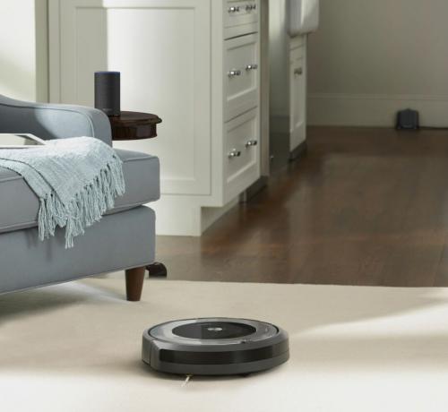 Orang tua baru membutuhkan iRobot Roomba 695