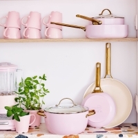 Набор керамической посуды Greenpan с антипригарным покрытием из 10 предметов | Стоил 399,99 долларов.