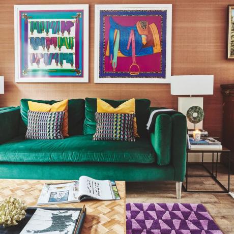 Jenny și Anthony Kakoudakis combină culoarea, piesele de moștenire și stilul de la mijlocul secolului într-o casă care amintește de un hotel parizian