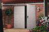 Hoe een garagedeur te schilderen: metaal, staal, glasvezel of voor een houteffect