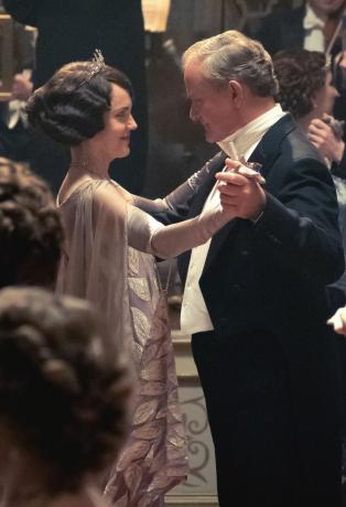 Hugh Bonneville ir Elizabeth McGovern kaip Robertas ir Cora Crawley Downton Abbey filme
