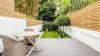 20 nápadů na malé zahradní terasy - chytré návrhy pro malé prostory s trávou nebo ne