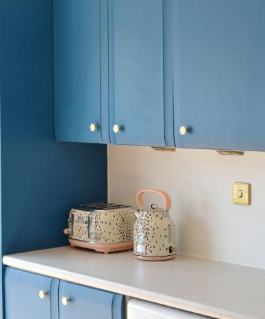 blauwe keuken transformatie