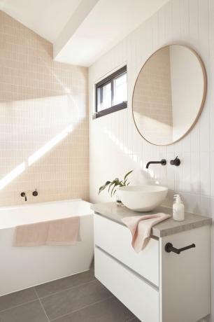 Ванная комната персикового цвета от Norsu