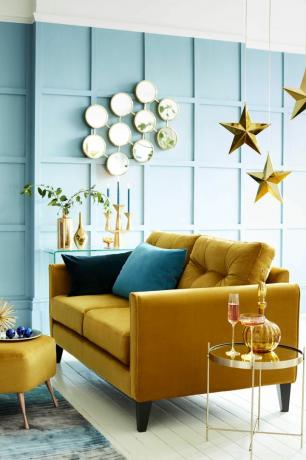 stue med gul sofa fra DFS
