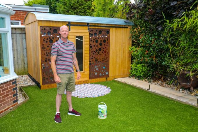 Cuprinol Shed of the Year finalist, Cabin_Summerhouse Category, Dean Haden (Solihull) med Hippy Hut