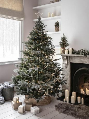 Ideas para decorar árboles de Navidad: árbol de Navidad Lights4fun con luces de estrellas
