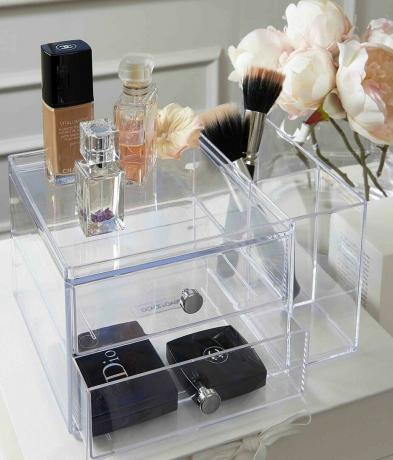 čiré plastové make -up boxy od The Holding Company