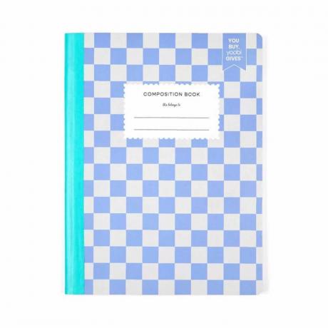Blauw notitieboekje met dambordcompositie