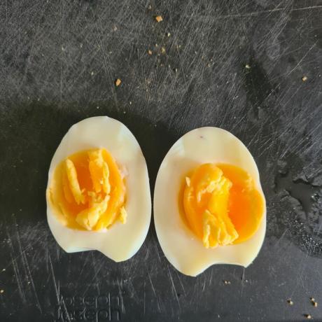 Zračno cvrtje trdo kuhanih jajc