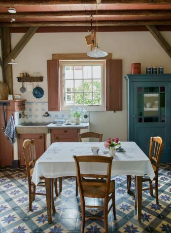 голландский сельский дом деревенская кухня напольная плитка