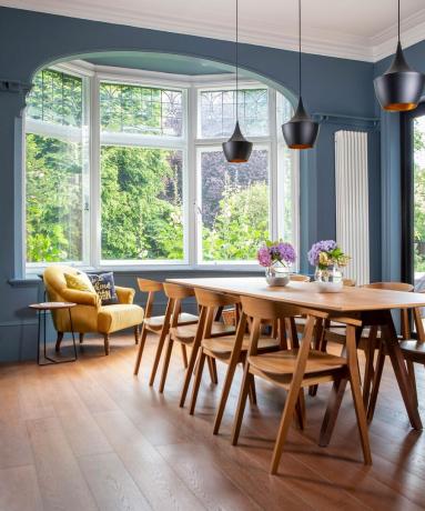 James Lockwood og Matt Tucker har forvandlet et forsømt tids hus til et slående og fargerikt moderne hjem