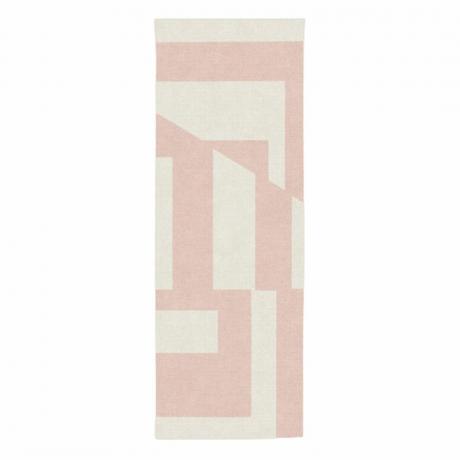 Ružovo-biely bežecký koberec na bielom pozadí