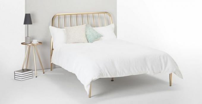 سرير Made.com للبيع