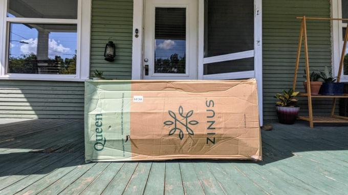 Zinus Green Trea matrac a verandán
