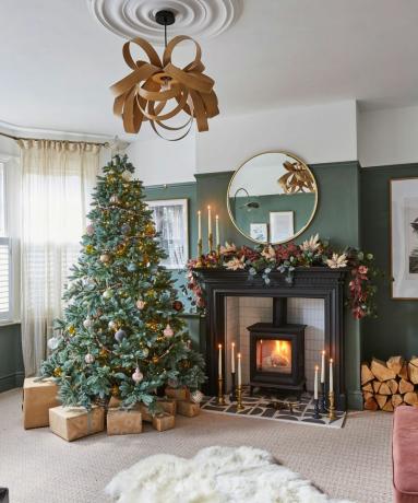 La maison rénovée des années 1930 de Vikki Savage décorée pour Noël