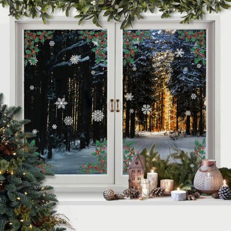 Vetrine natalizie: Angoli di agrifoglio e adesivi per vetrine con fiocchi di neve di Natale Cling
